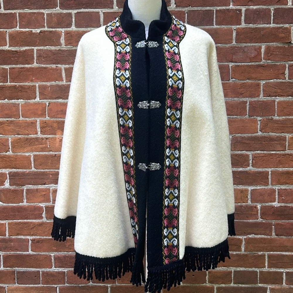 Fjord Fashion Norwegian Cape Jacket Cream White
